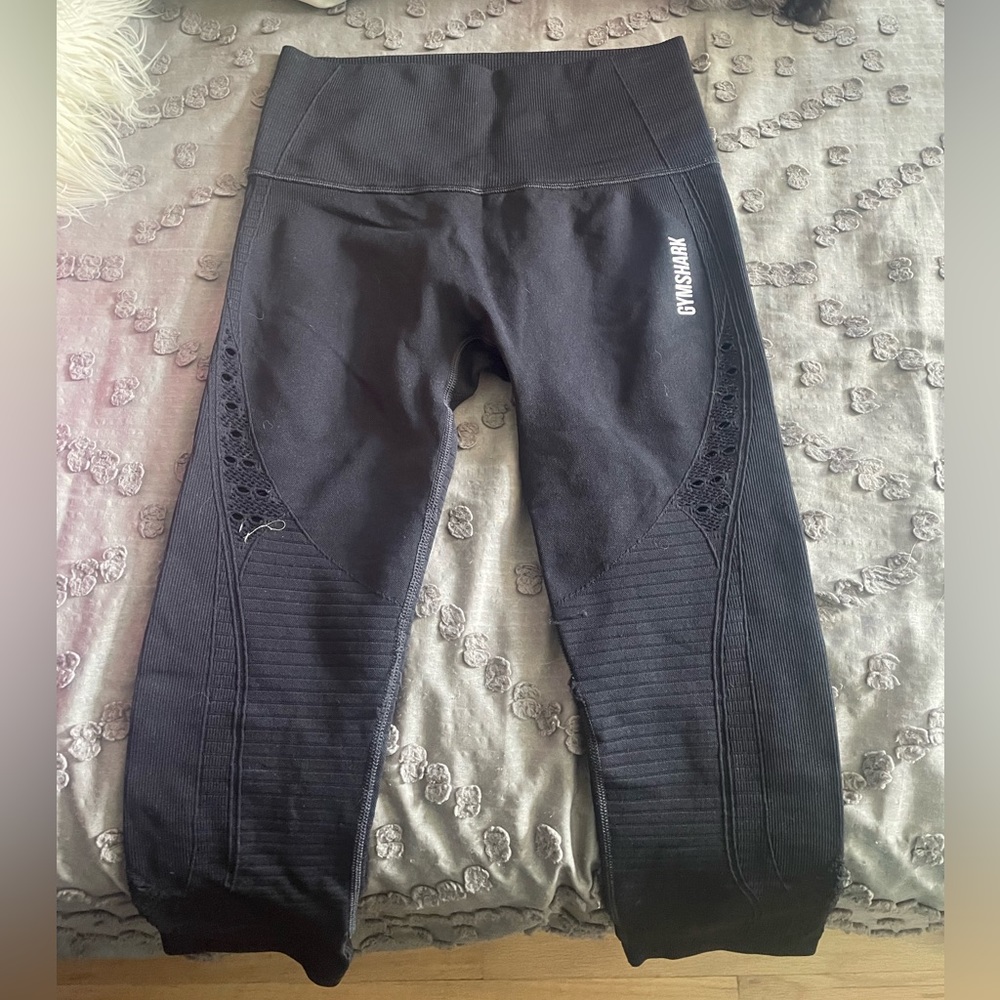 Gymshark size XS cropped black leggings